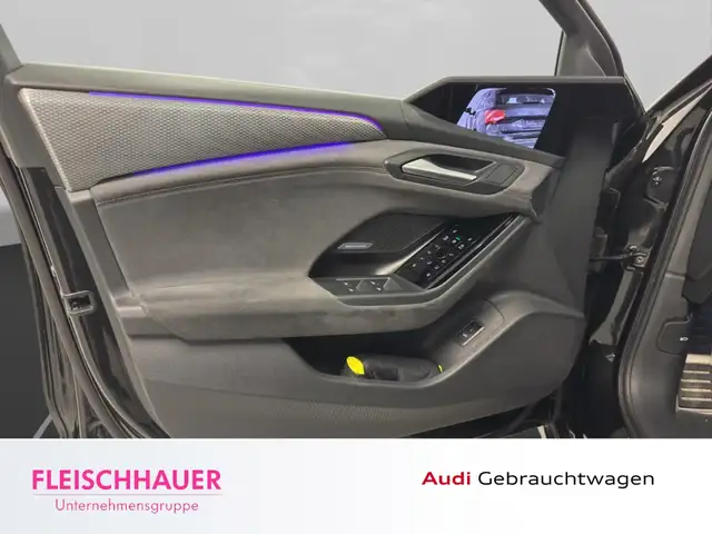 Audi A6 Avant view 12