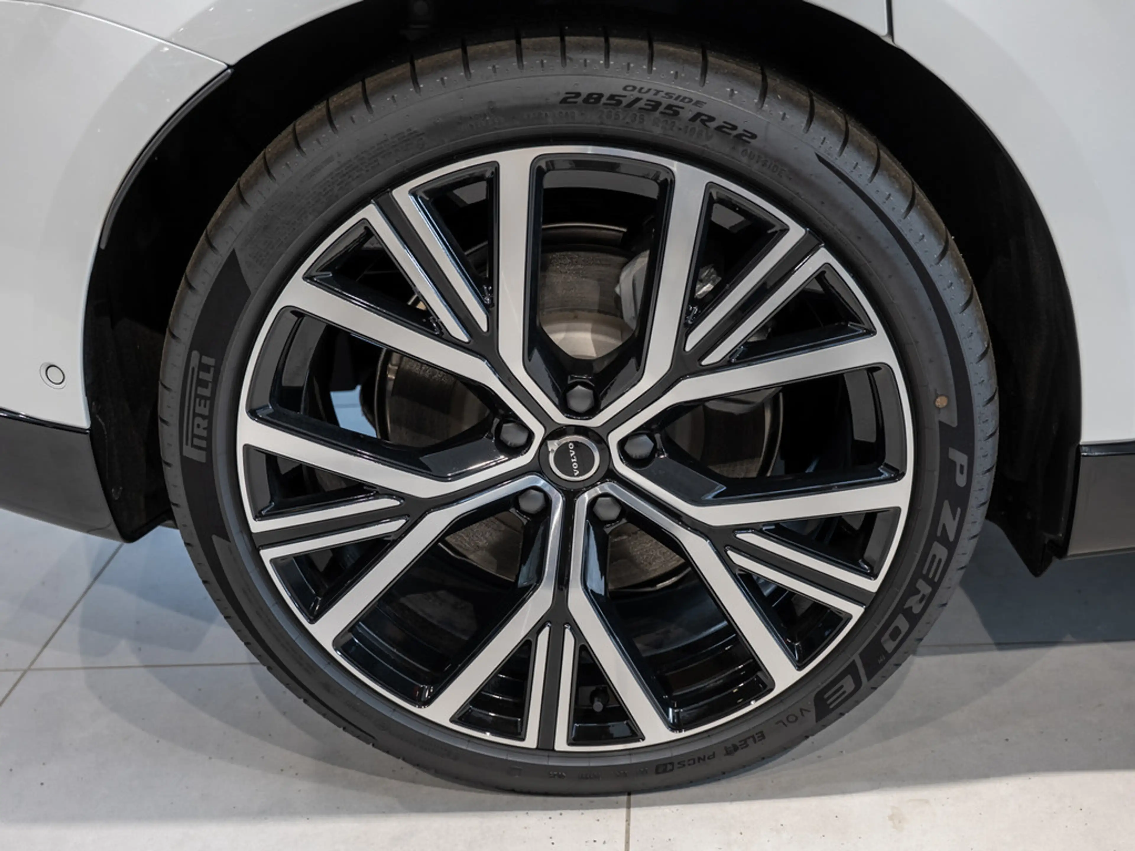 Volvo ES90 Single Motor Extended Range Ultra 360° — photo 9