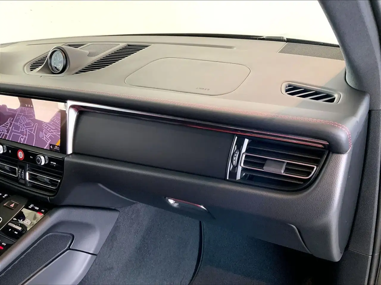 Porsche Macan снимка Porsche Macan