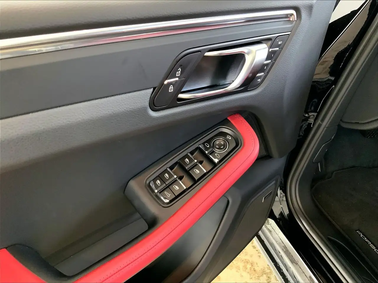Porsche Macan снимка Porsche Macan