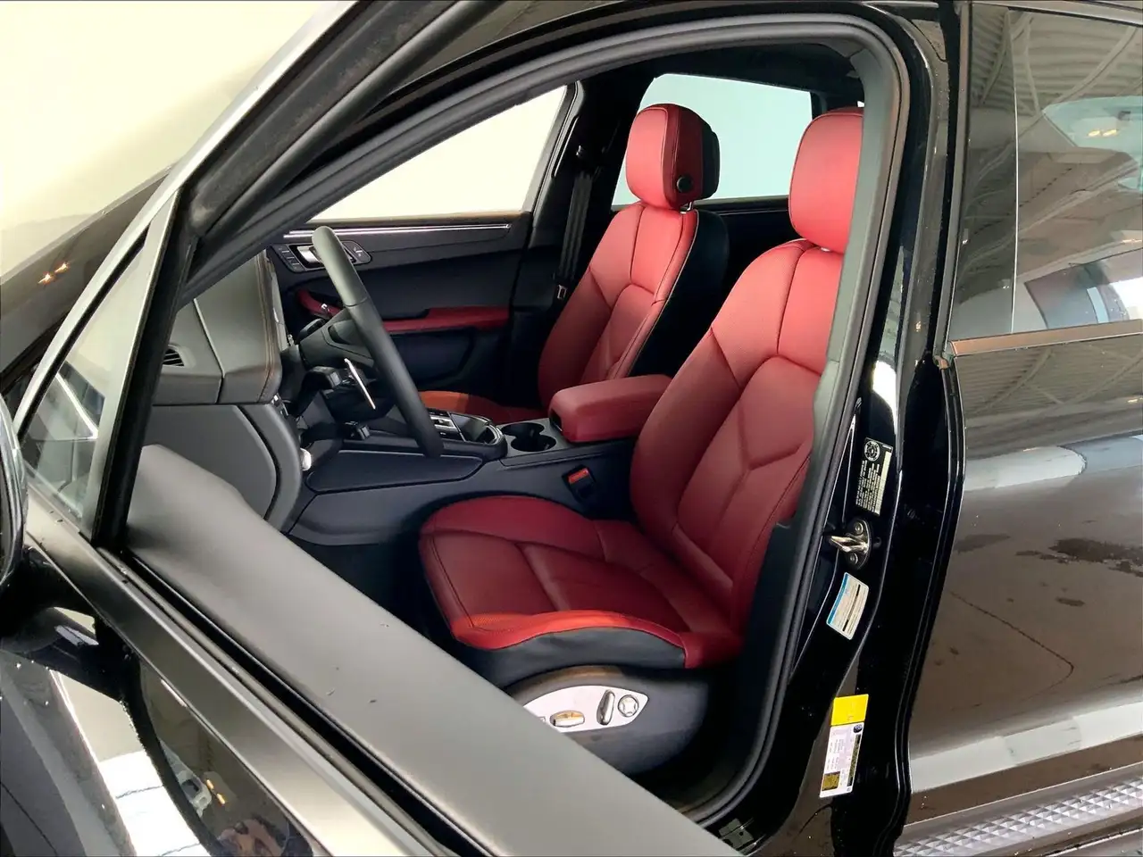 Porsche Macan снимка Porsche Macan