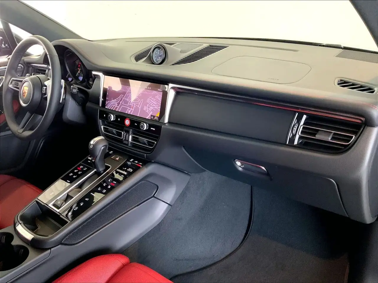 Porsche Macan снимка Porsche Macan