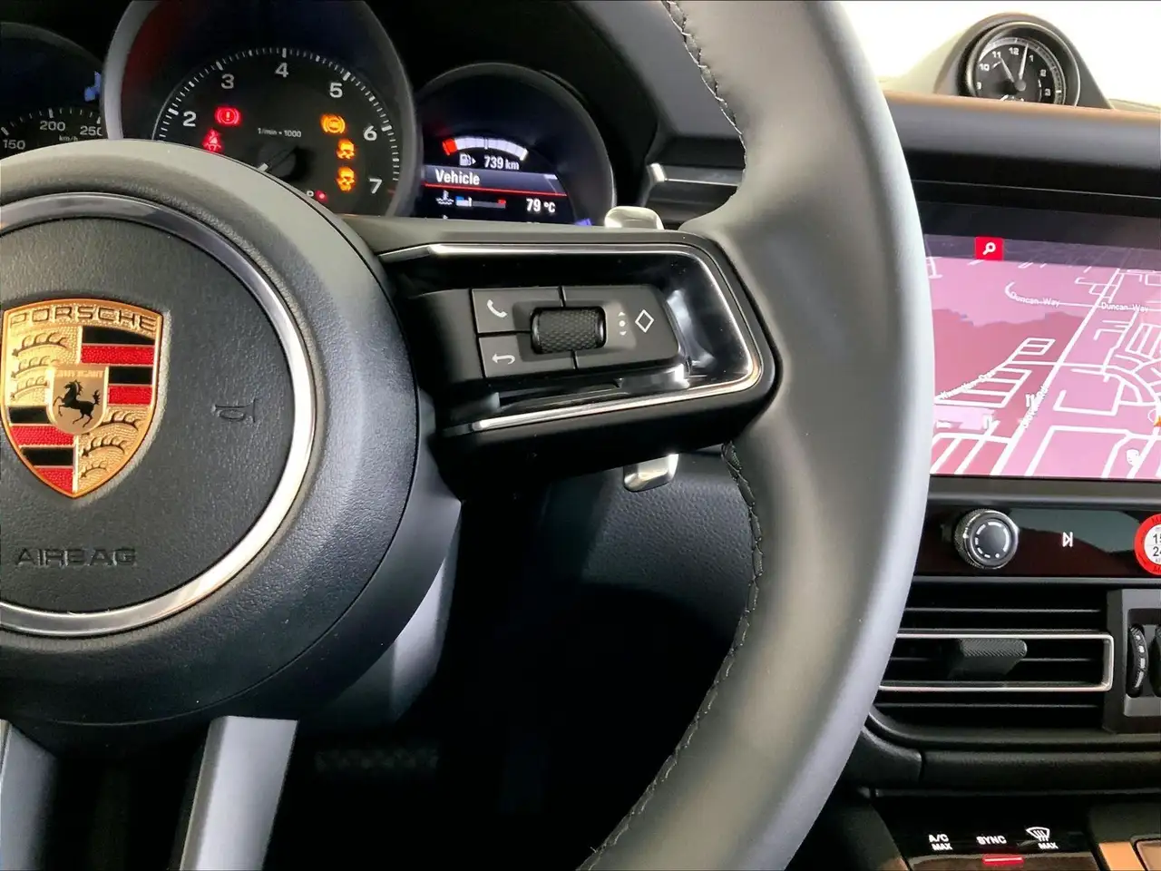 Porsche Macan снимка Porsche Macan