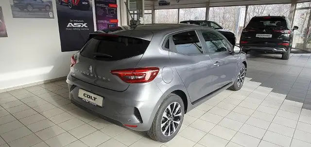 Mitsubishi Colt view 6