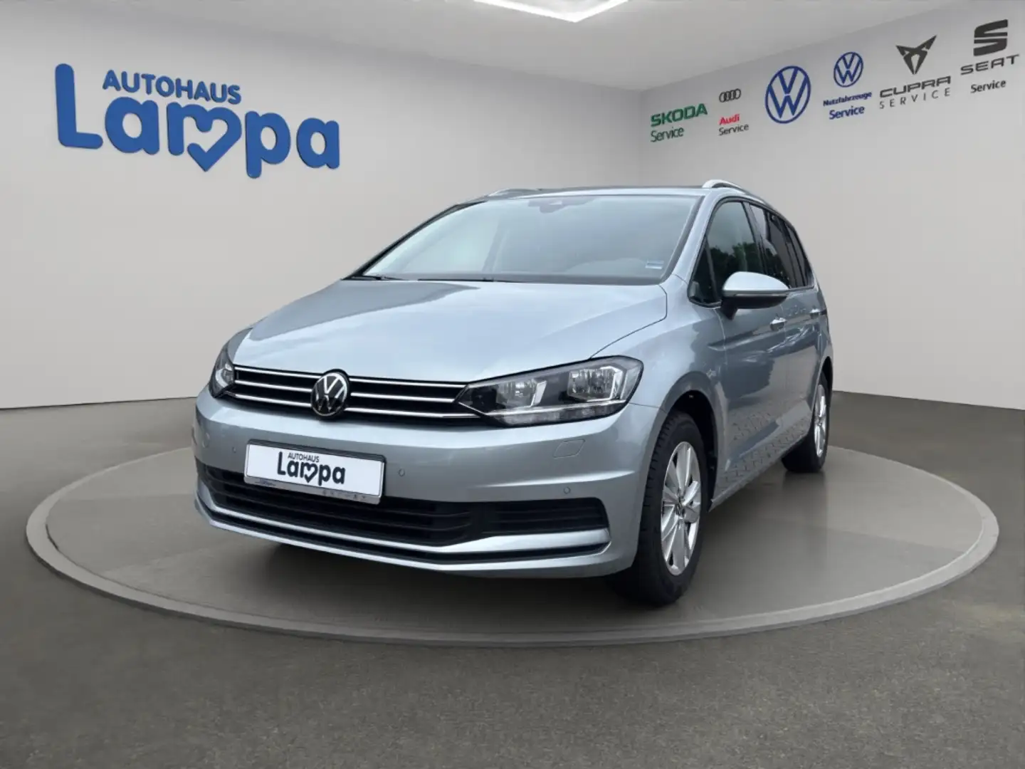 Volkswagen Touran Comfortline 1.5 TSI DSG NAV,RFK,SHZ,ACC Silber - 2