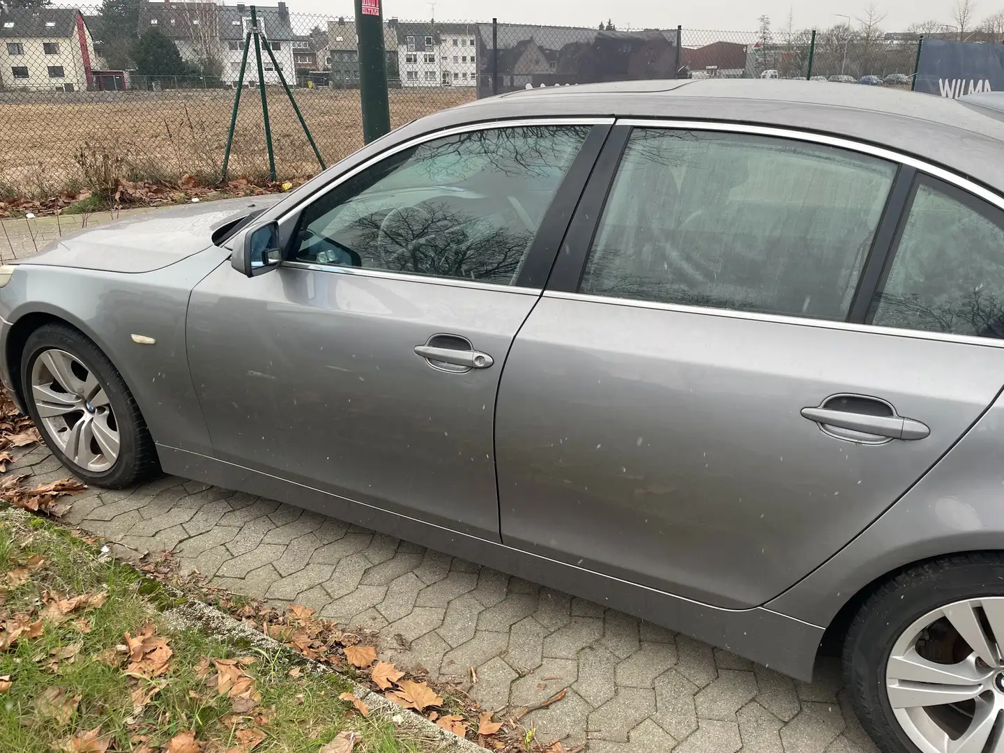 BMW 520 520i Grau - 1