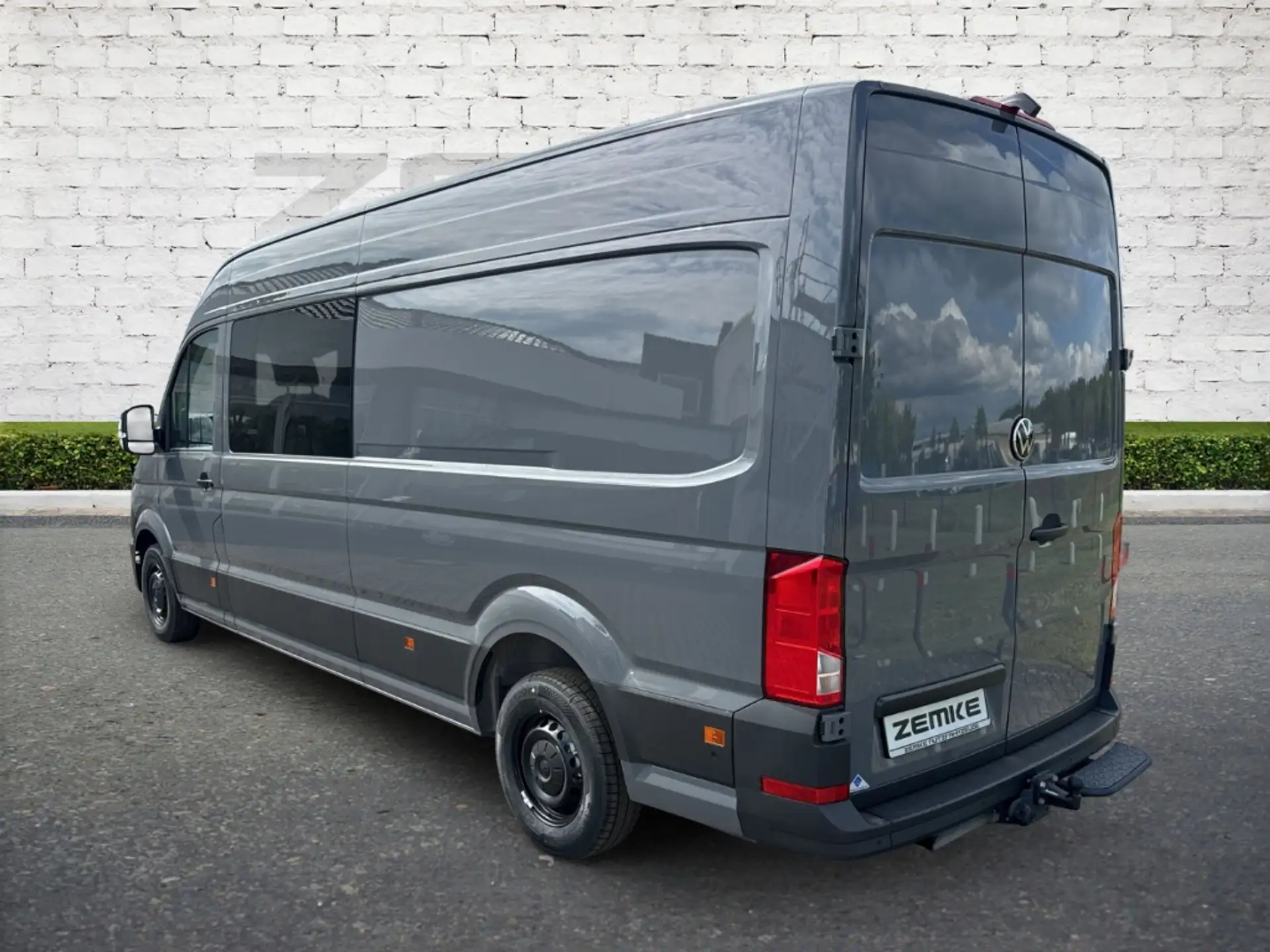 Volkswagen Crafter 35 Kasten Plus 2,0 TDI 6-Sitzer L3H2 Stand 2026 건메탈 사진 3