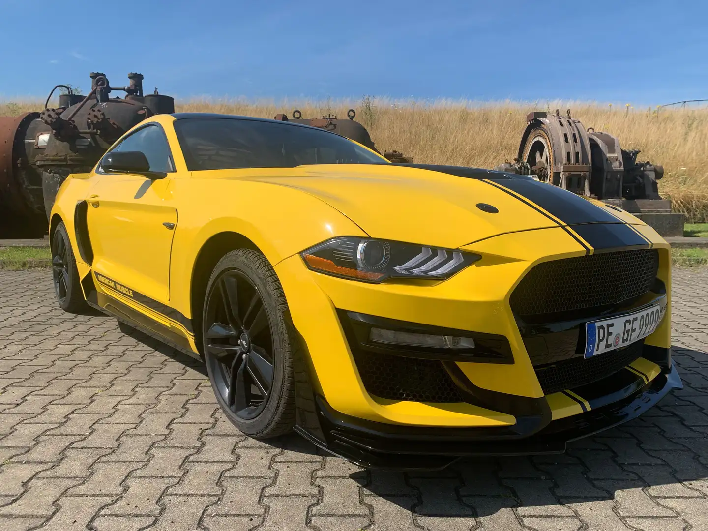 Ford Mustang Mustang 5.0L V8 Shelby Optik mit Tuning Gelb - 1