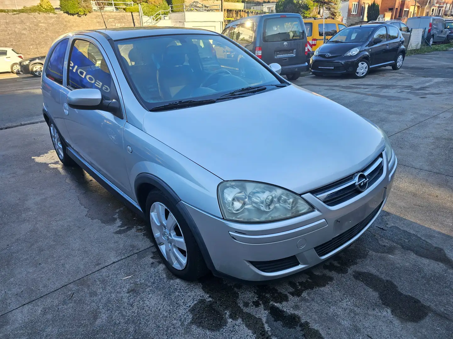 Opel Corsa Corsa 1.2i XEP 16v Silverline Easytronic Gris - 2