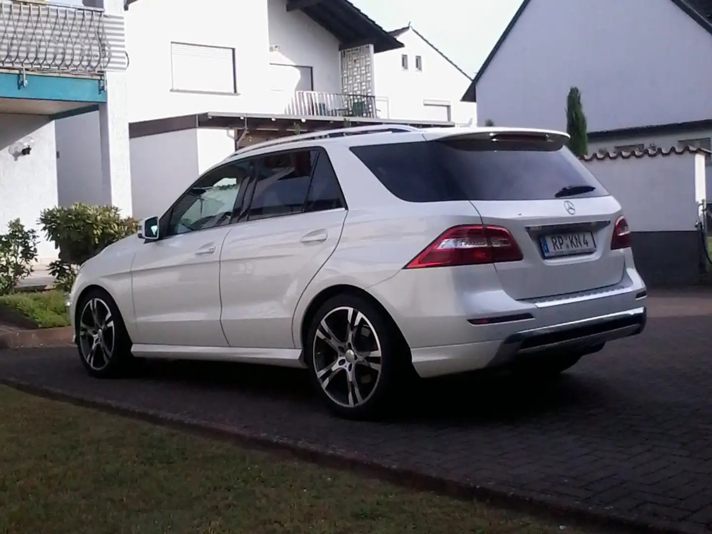 Mercedes-Benz ML 350 ML 350 BlueTEC 4MATIC 7G-TRONIC Blanc - 2