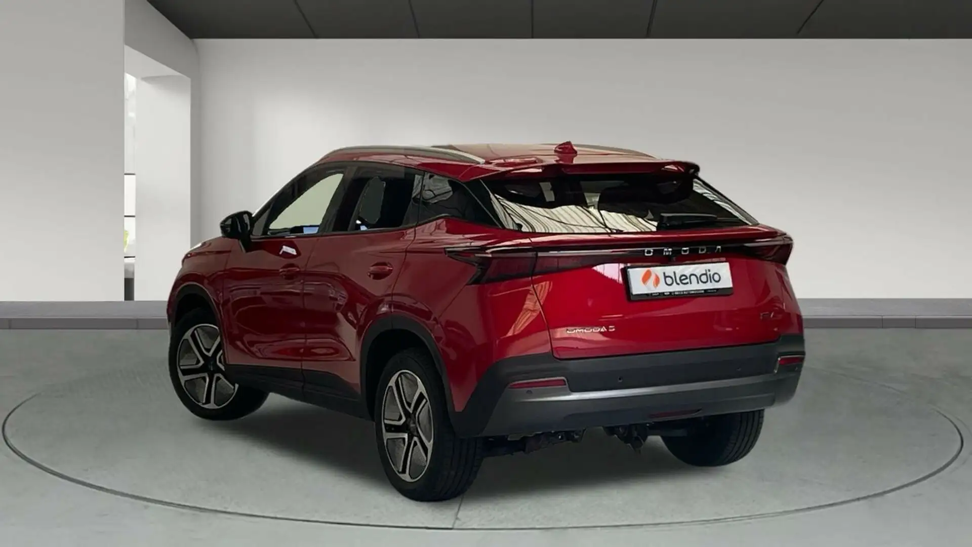 Omoda 5 BEV 61KWH PREMIUM 204 P Rouge - 2