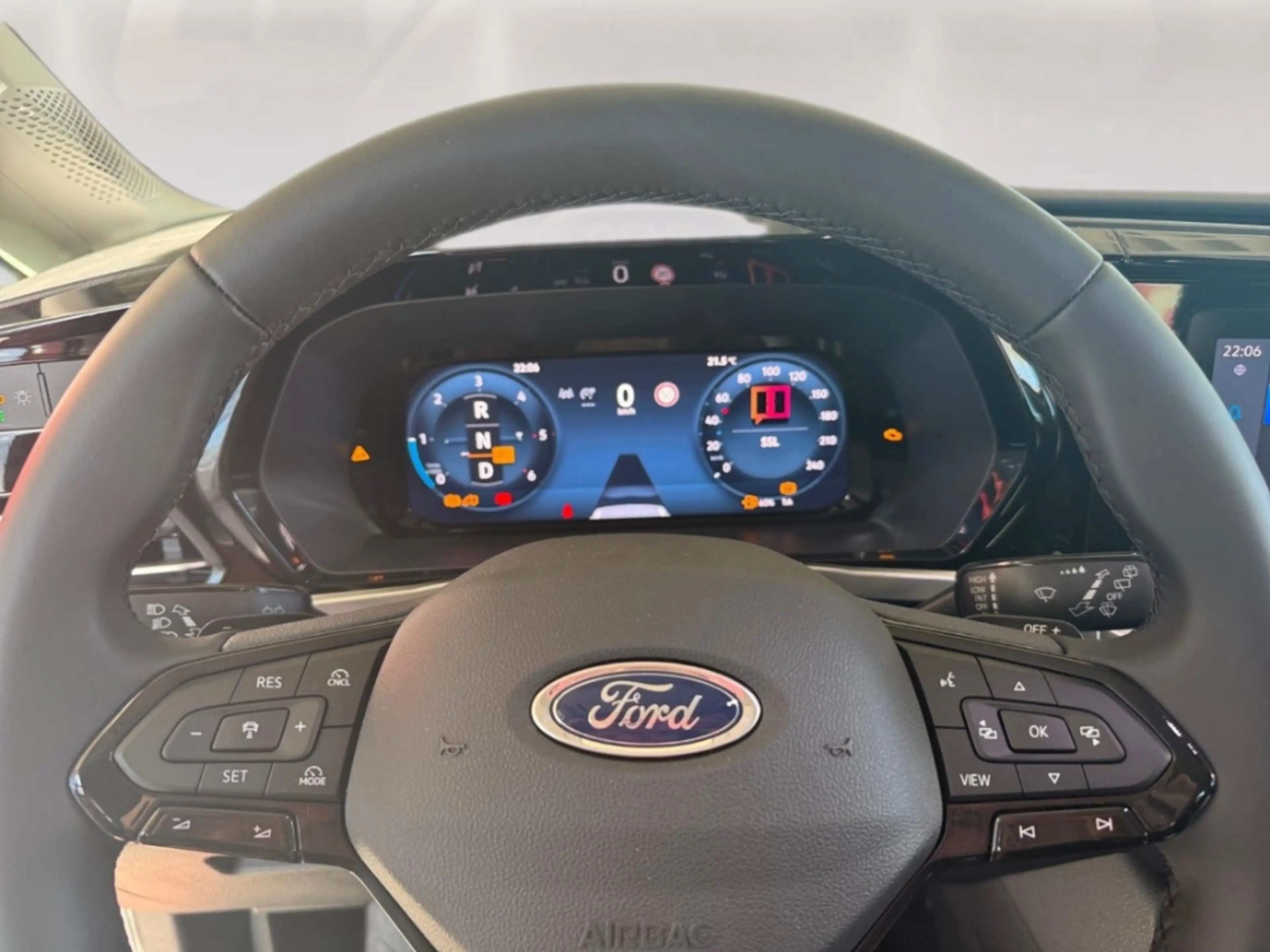 Ford Tourneo Connect Titanium Rückfahrkamera+Navi+Klima+Tempomat — photo 12