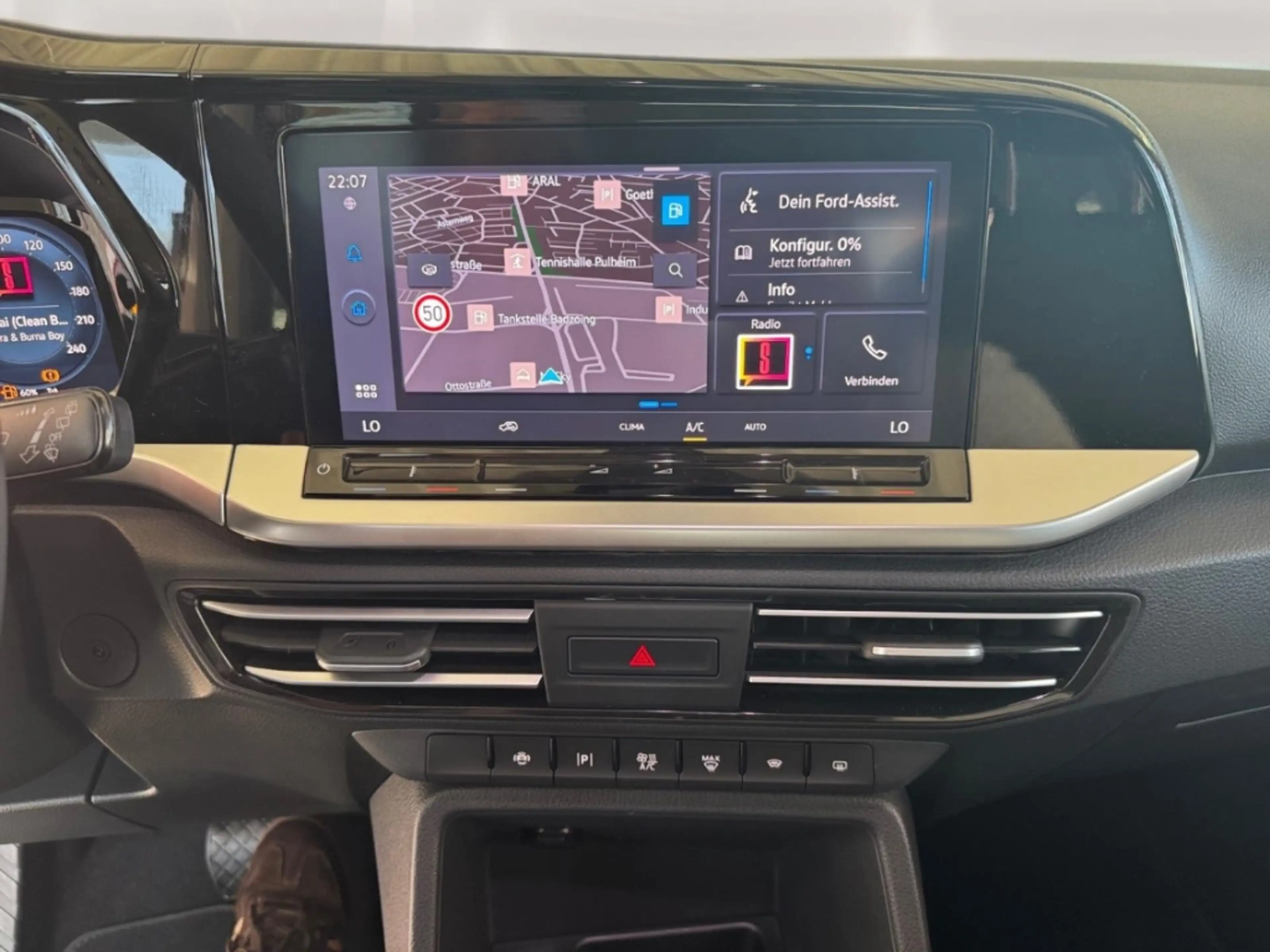 Ford Tourneo Connect Titanium Rückfahrkamera+Navi+Klima+Tempomat — photo 14