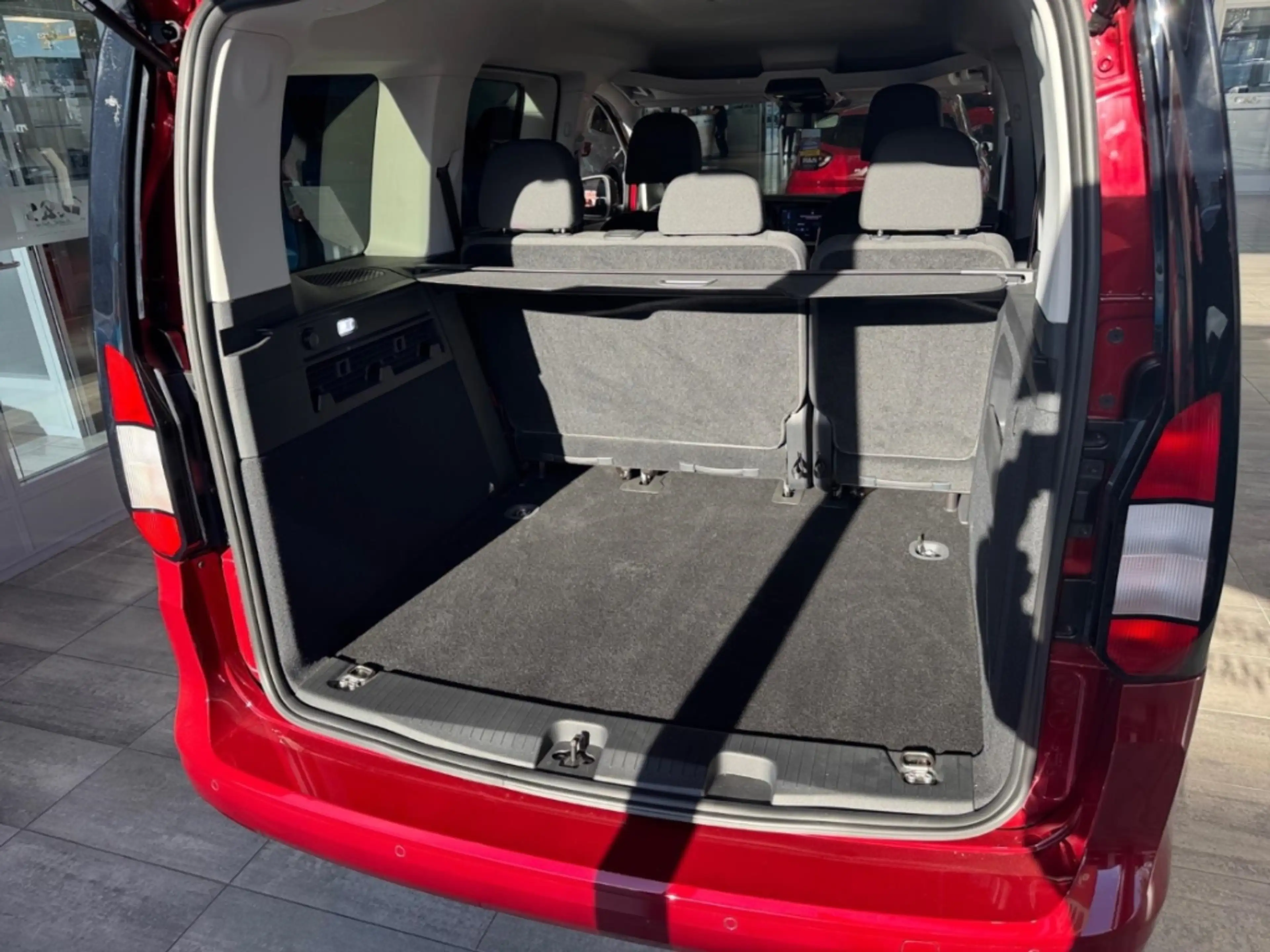 Ford Tourneo Connect Titanium Rückfahrkamera+Navi+Klima+Tempomat — photo 5