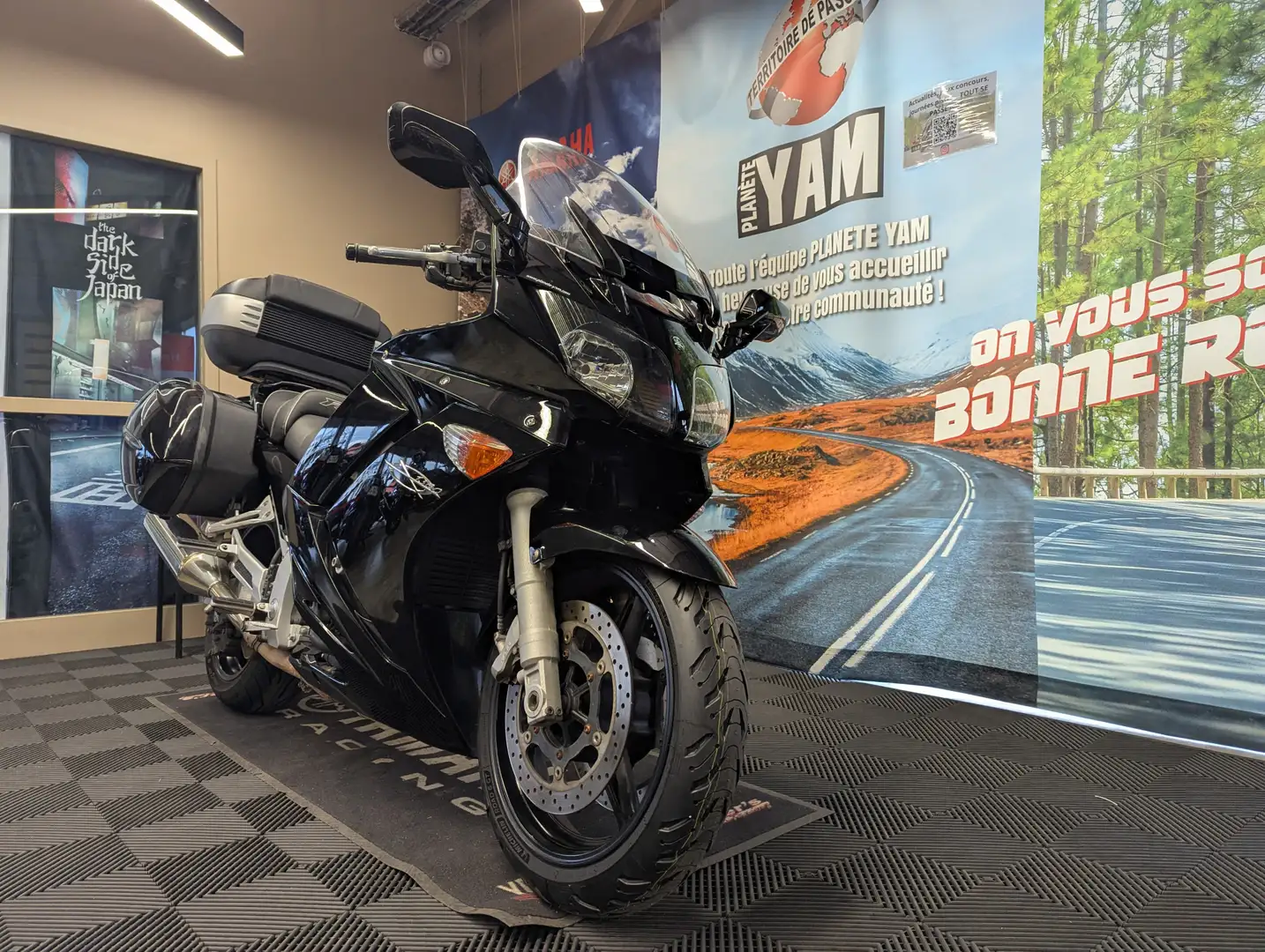 Yamaha FJR 1300 - 2