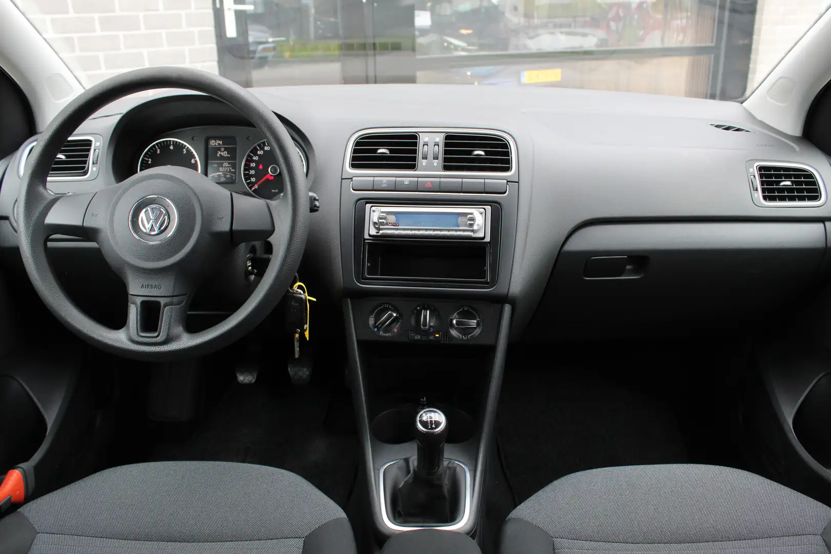 Volkswagen Polo 1.4-16V Comfortline / Airco / Cruise / N.A.P. Negro - 2