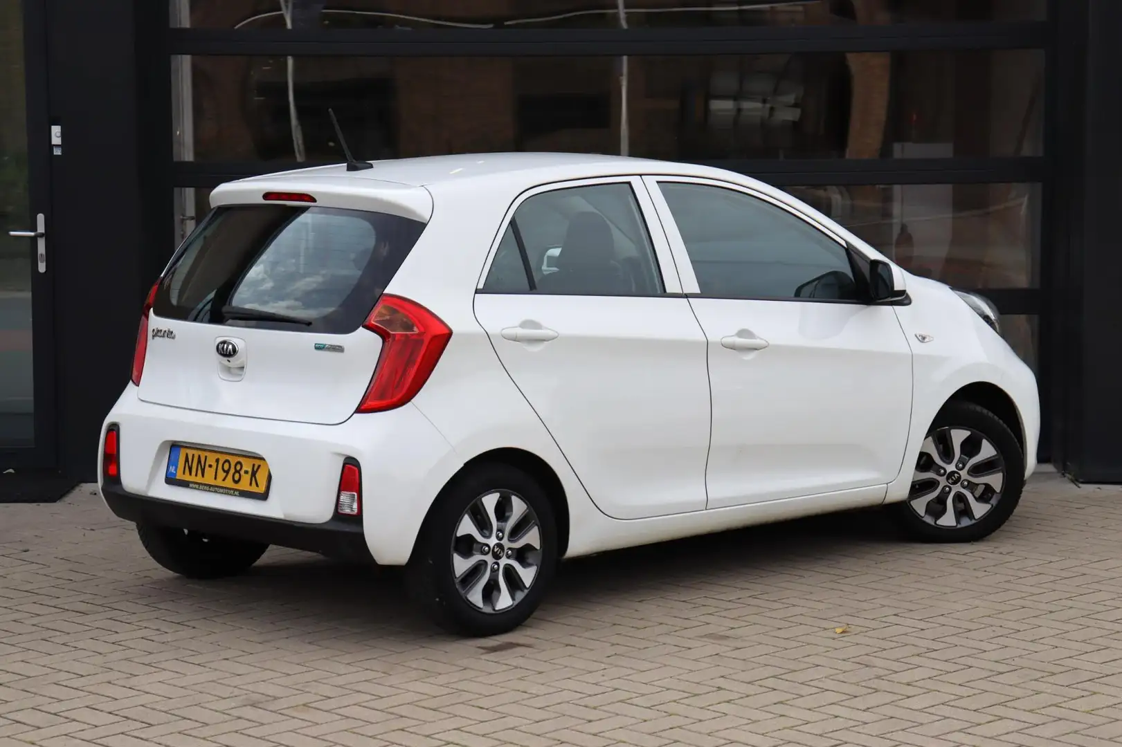 Kia Picanto 1.0 CVVT EconomyPlusLine | NAP | Navi | Airco | Ca Wit - 2
