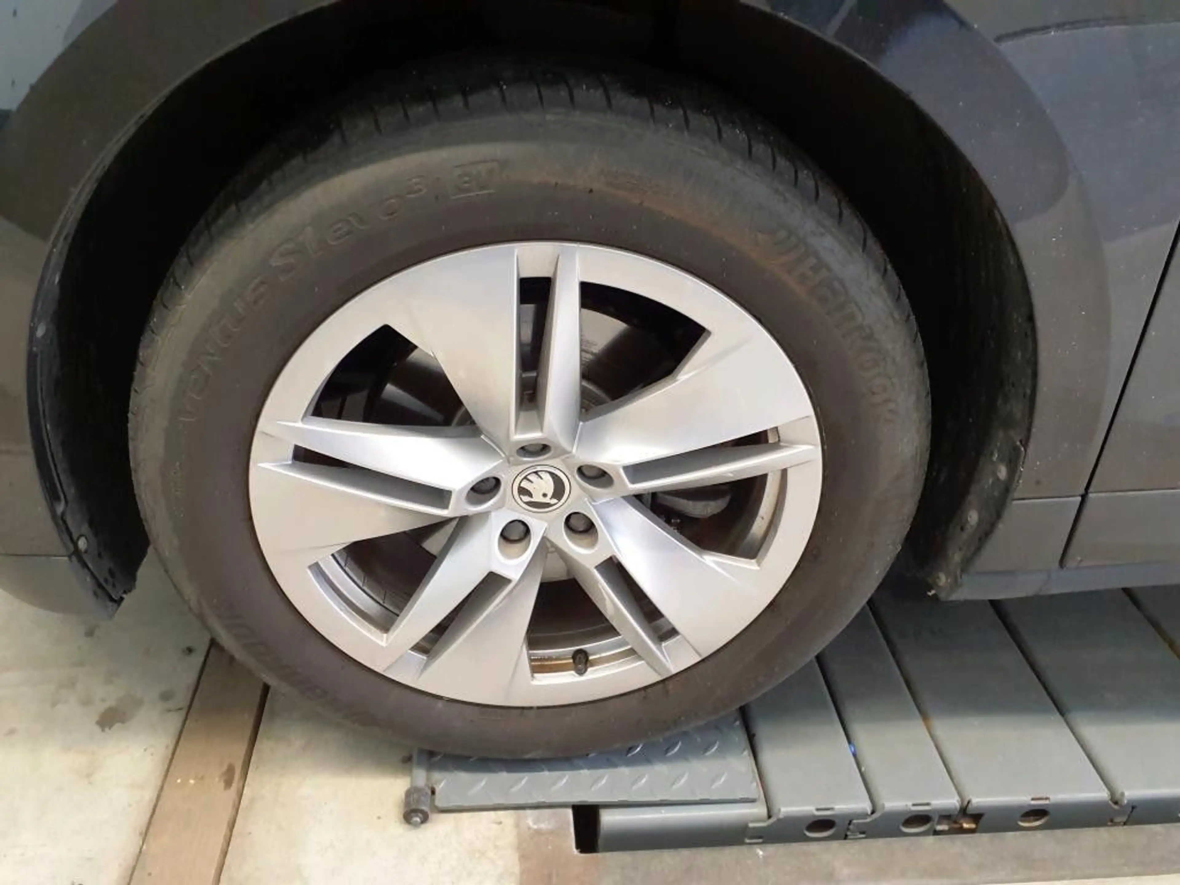 Skoda Enyaq 50 Loft — photo 7