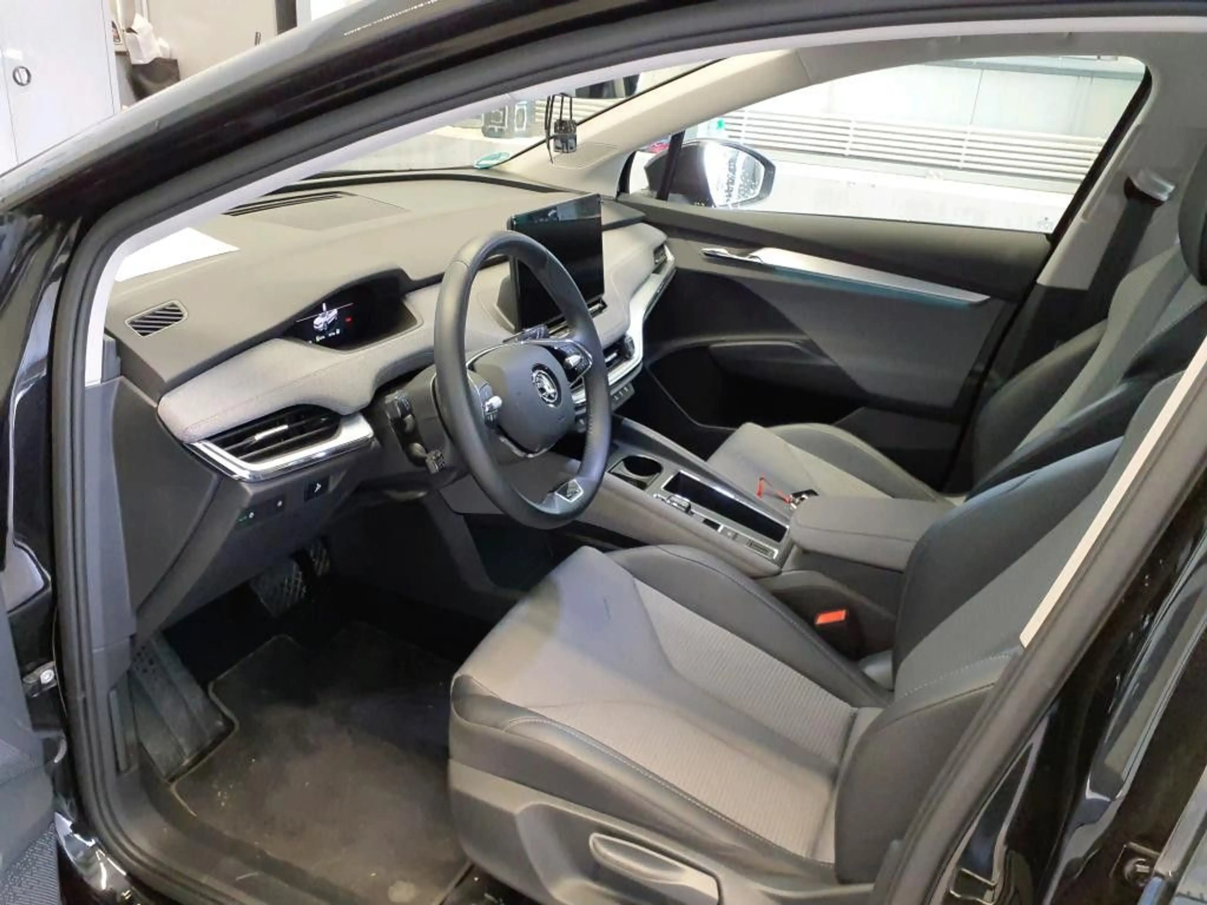 Skoda Enyaq 50 Loft — photo 8