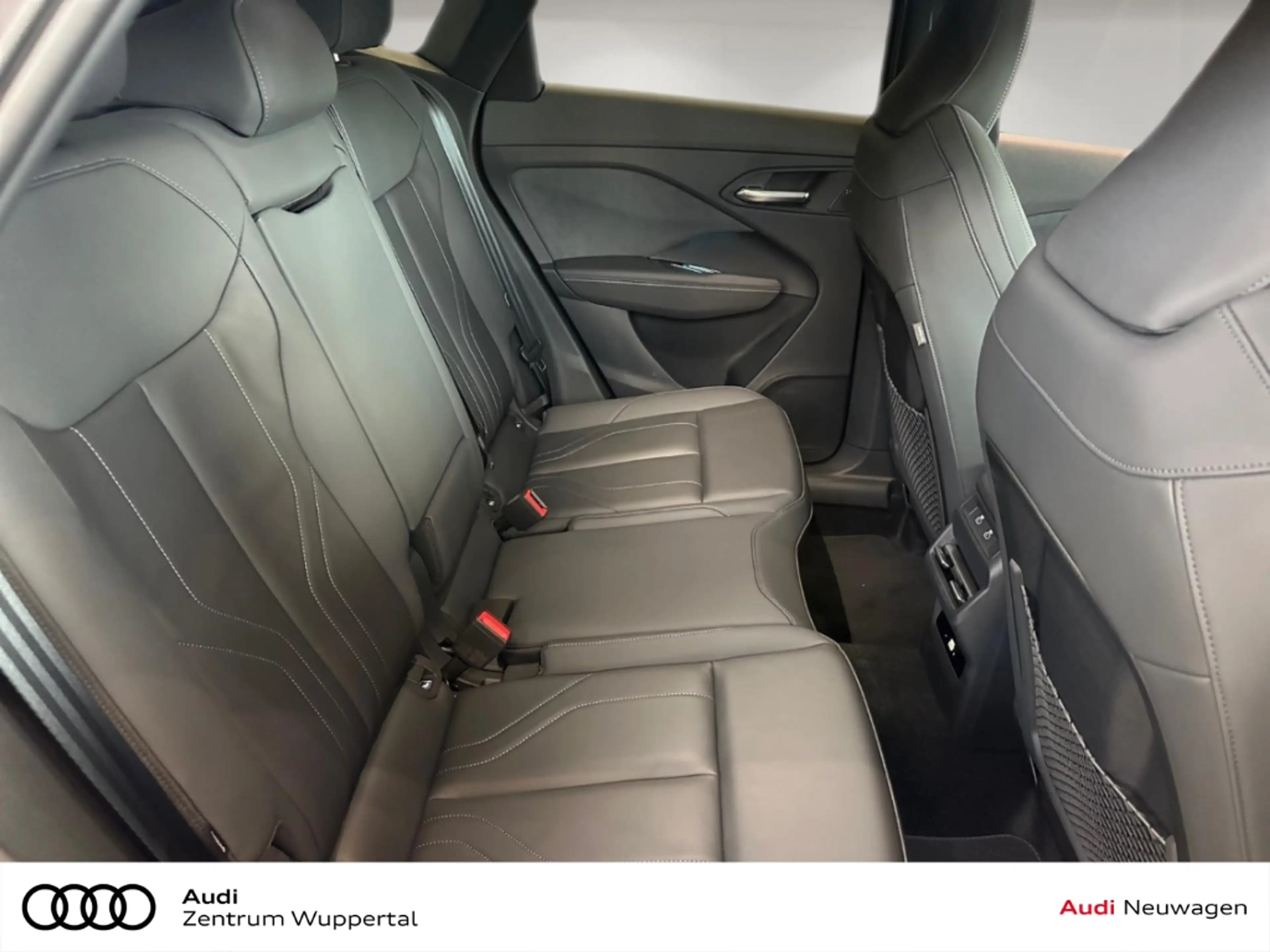 Audi Q3 SPORTBACK Stronic TFSI quattro 195 kW — photo 7