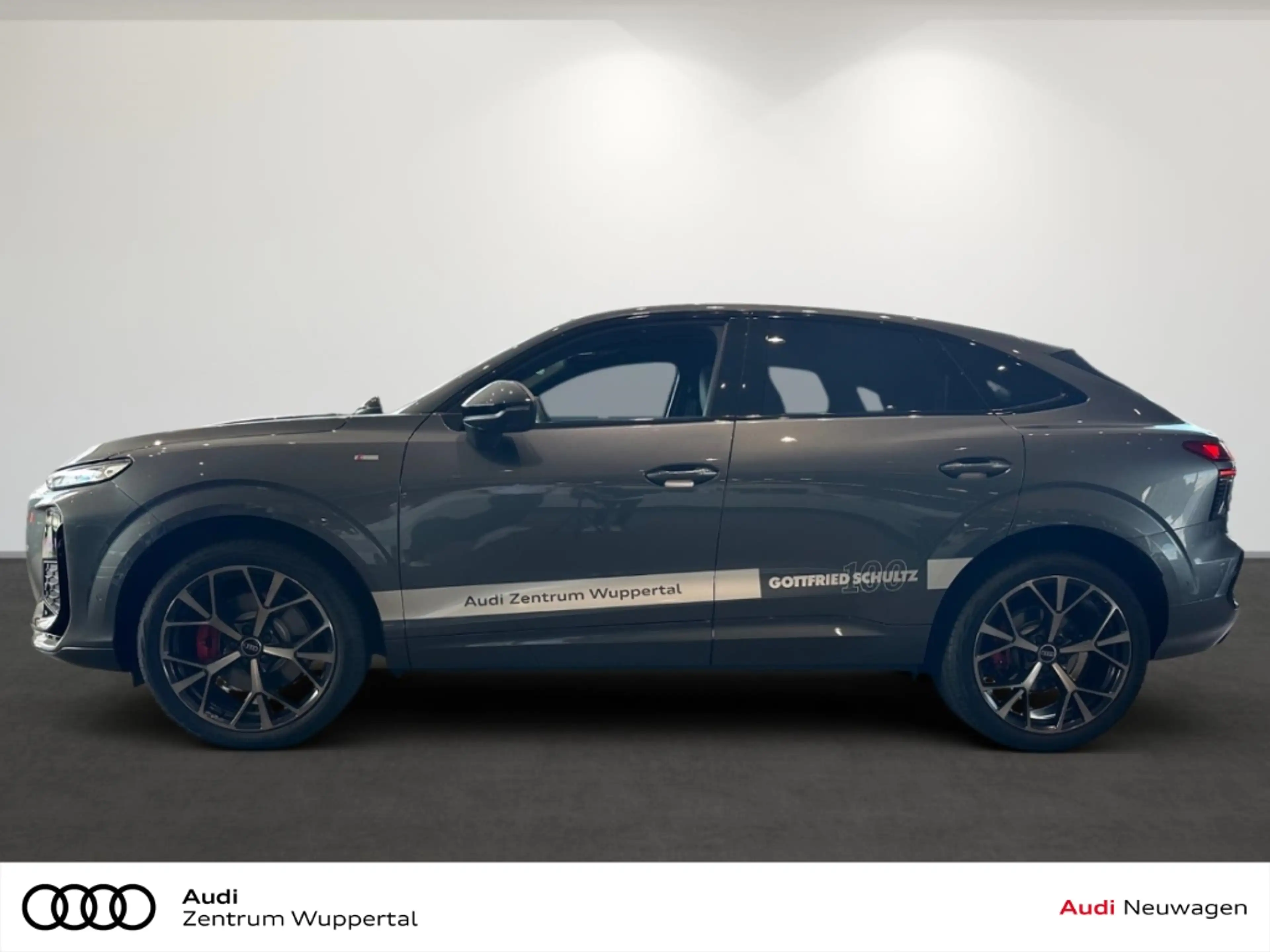 Audi Q3 SPORTBACK Stronic TFSI quattro 195 kW — photo 3