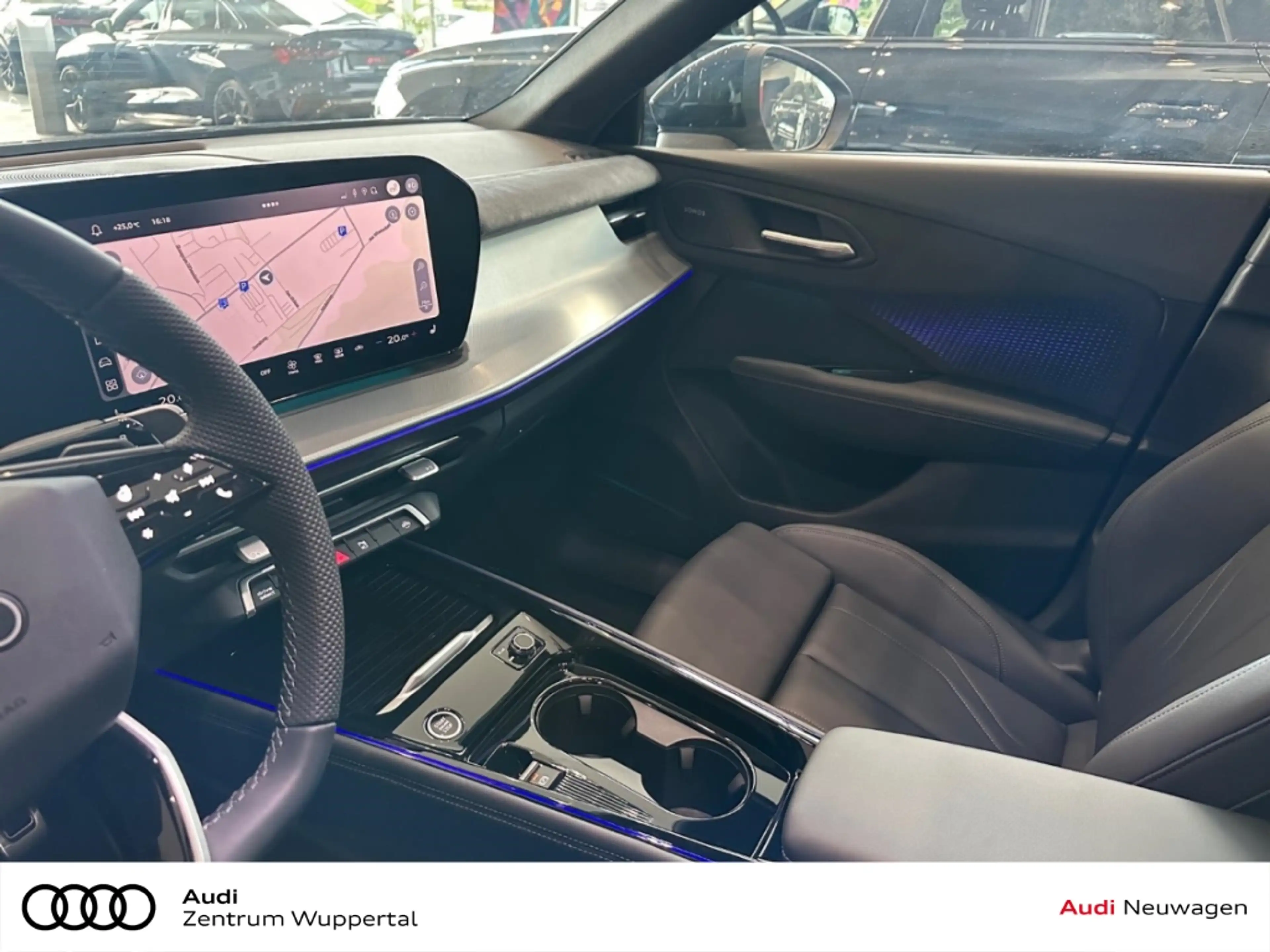 Audi Q3 SPORTBACK Stronic TFSI quattro 195 kW — photo 13