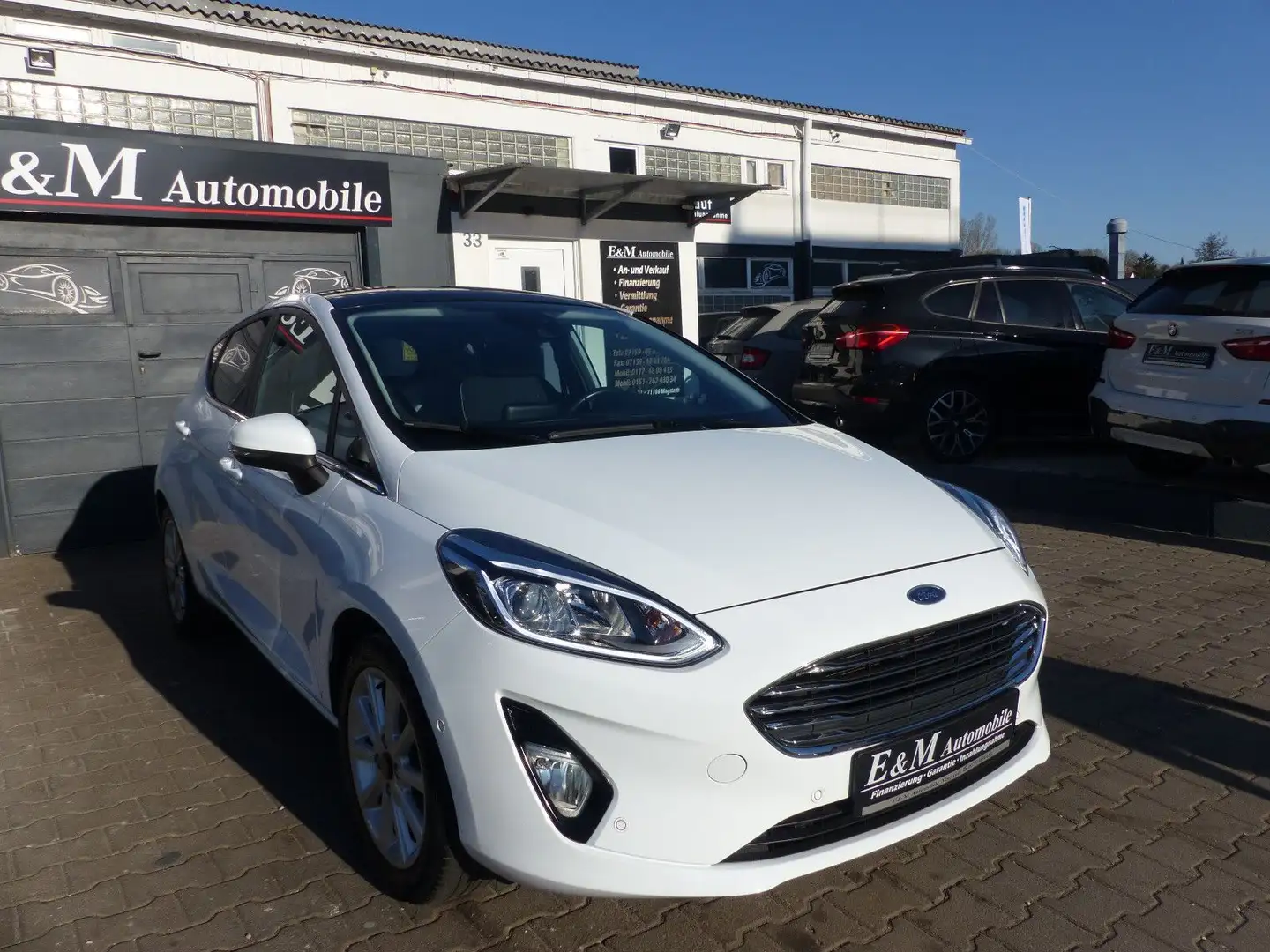 Ford Fiesta Titanium*PANORAMADACH*LED*PDC*SHZ*ALU* Blanc - 2