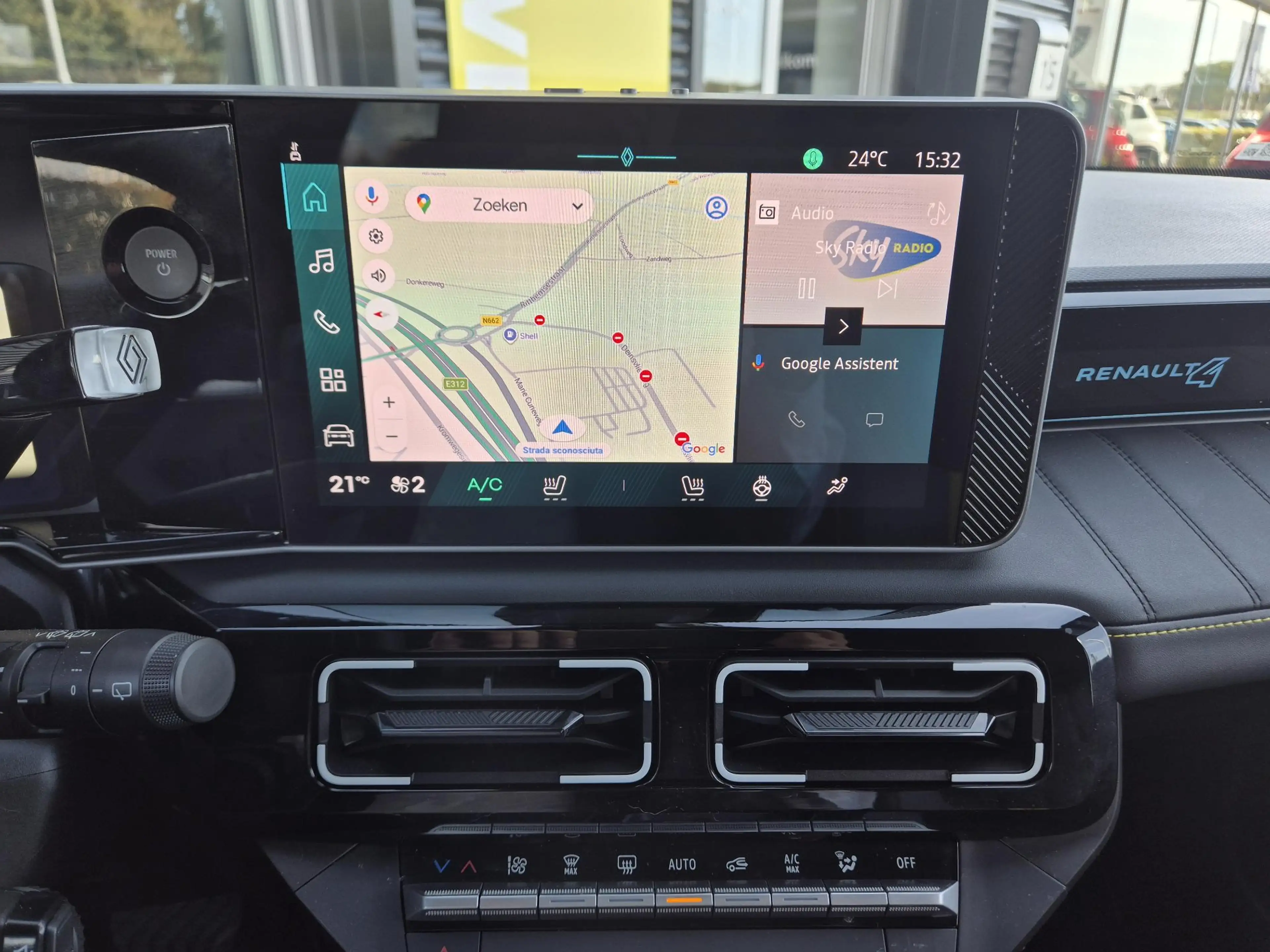 Renault R 4 comfort range iconic 52 kWh Harman/kardon audiosys — photo 18