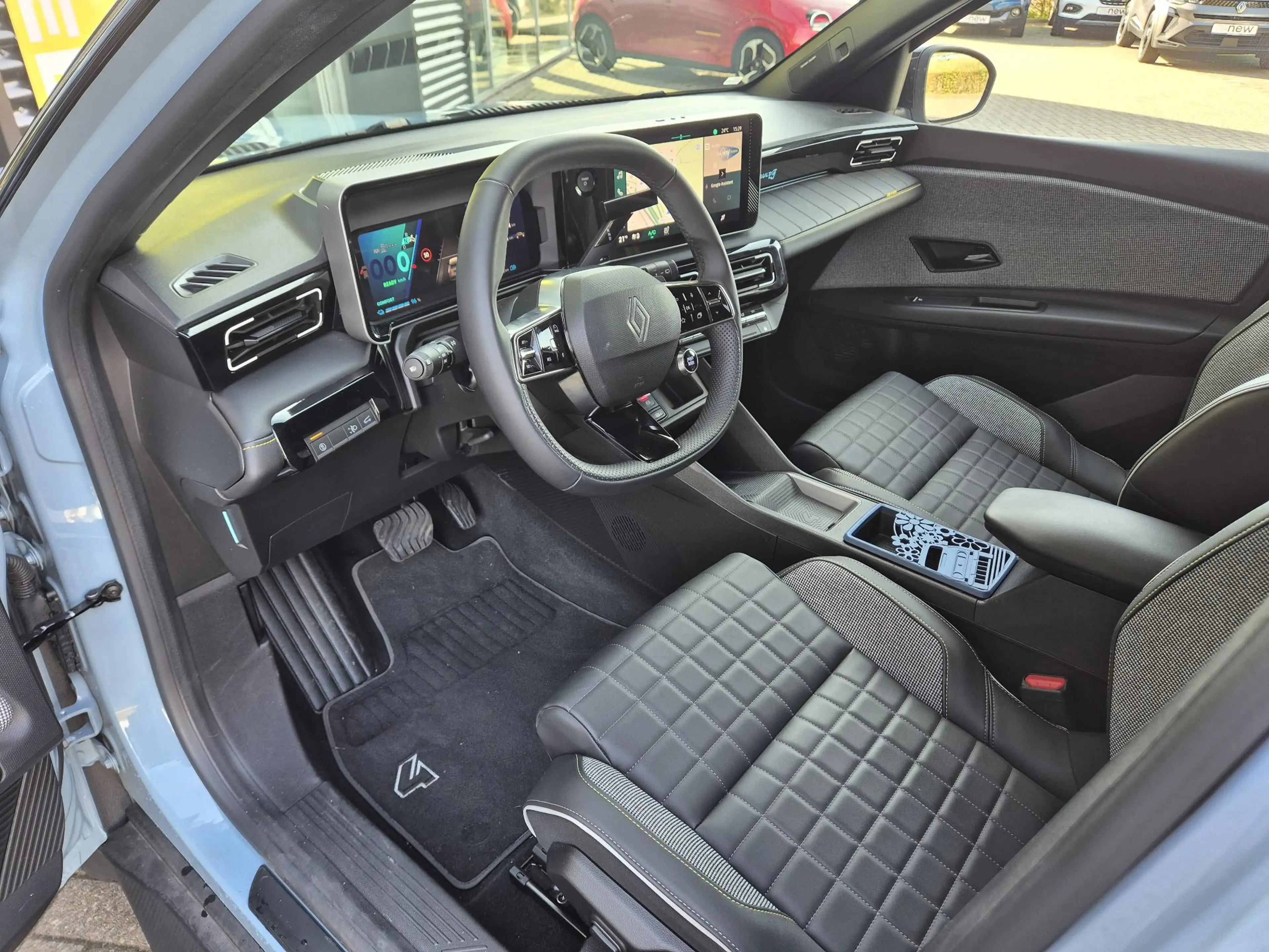 Renault R 4 comfort range iconic 52 kWh Harman/kardon audiosys — photo 10