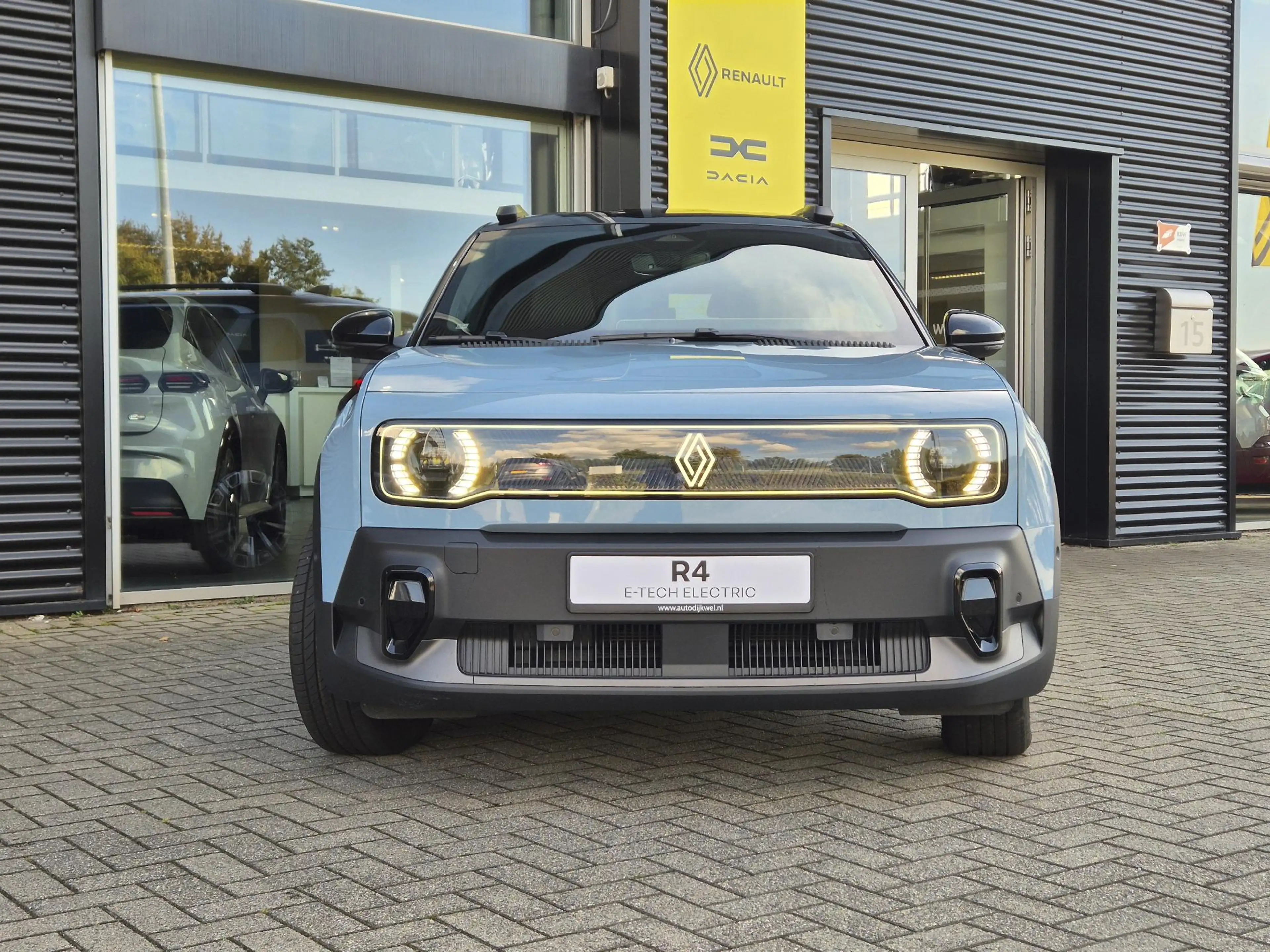 Renault R 4 comfort range iconic 52 kWh Harman/kardon audiosys — photo 4