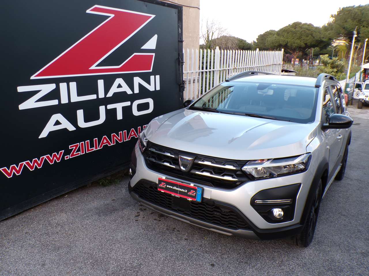 Dacia Jogger 1.0 tce Extreme Gpl 100cv ..APPLE..ANDROID..RETROC