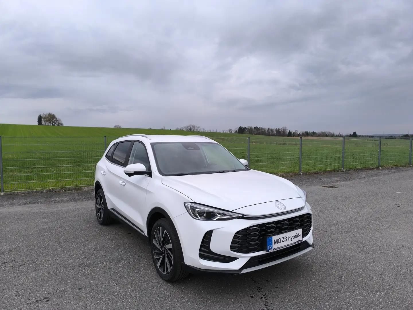 MG ZS HEV Luxury 25.5 Weiß - 2