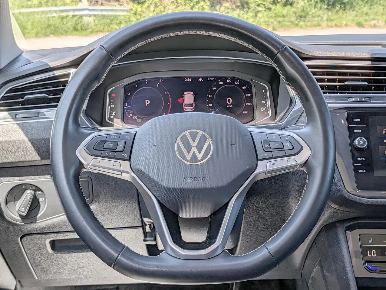 Volkswagen Tiguan снимка Volkswagen Tiguan