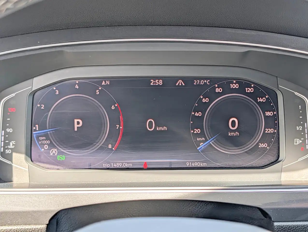 Volkswagen Tiguan снимка Volkswagen Tiguan