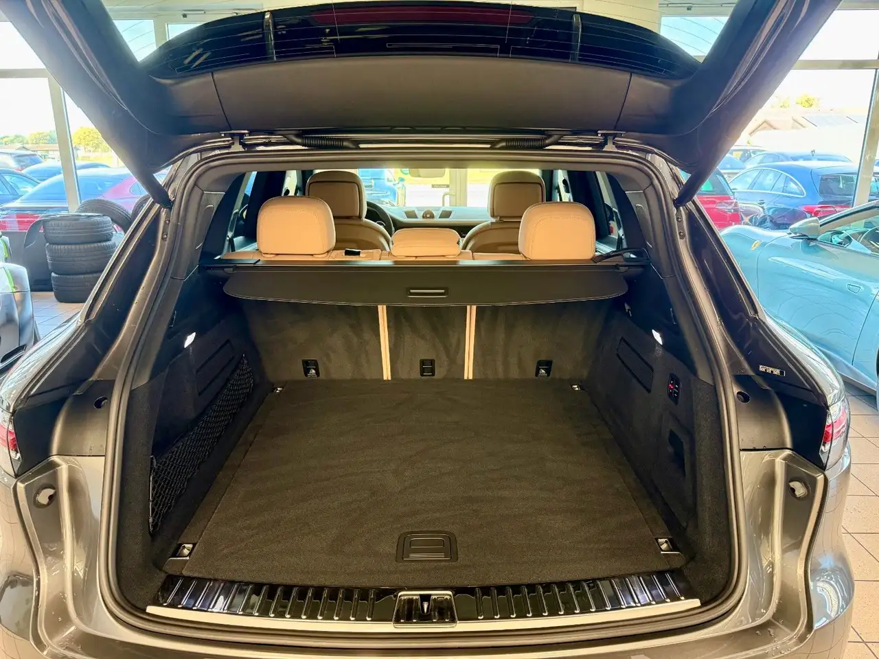 Porsche Cayenne E-Hybrid SportDesign/Panorama/AHK/HUD, миниатюра 12