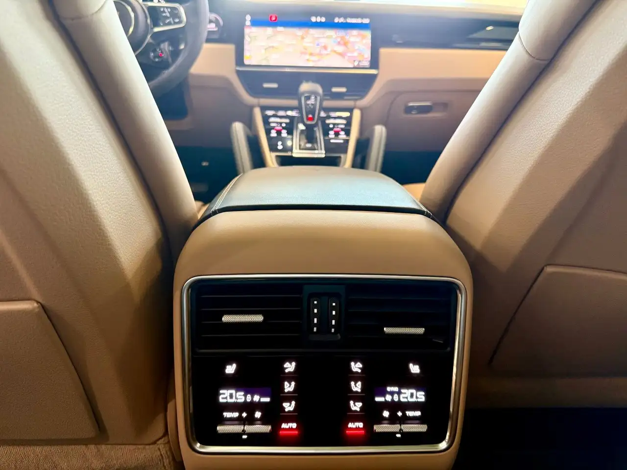 Porsche Cayenne E-Hybrid SportDesign/Panorama/AHK/HUD, миниатюра 11
