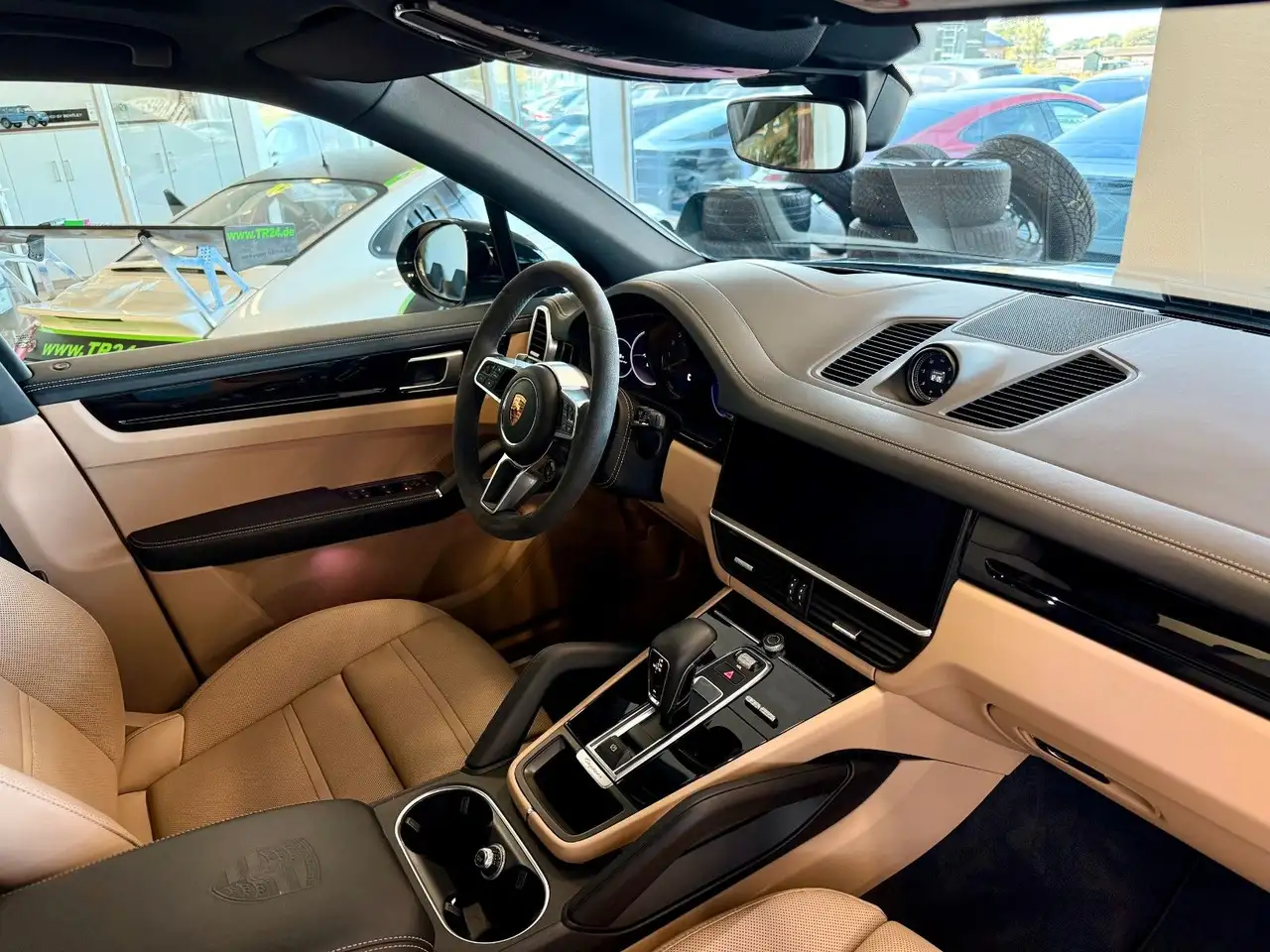 Porsche Cayenne E-Hybrid SportDesign/Panorama/AHK/HUD, миниатюра 15