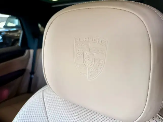 Porsche Cayenne view 7