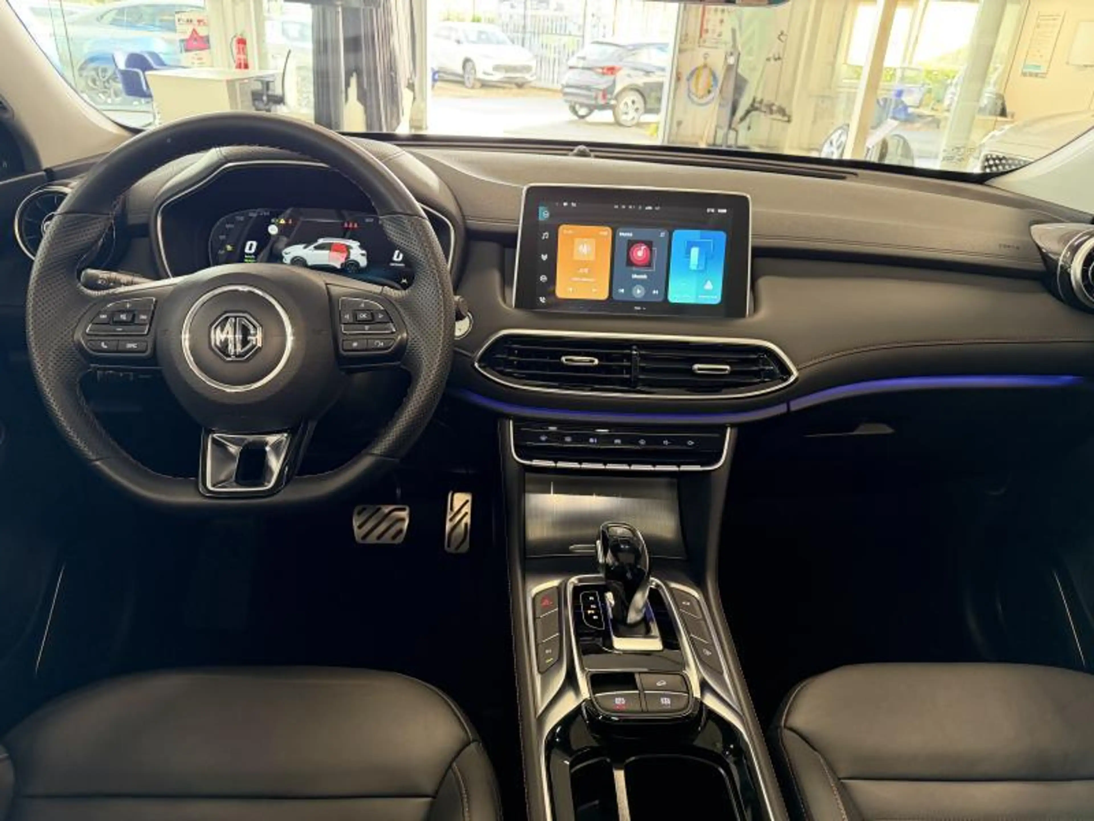 MG EHS 1.5 T-GDI Plug in Hybride Luxury Facelift! | FULL — photo 3