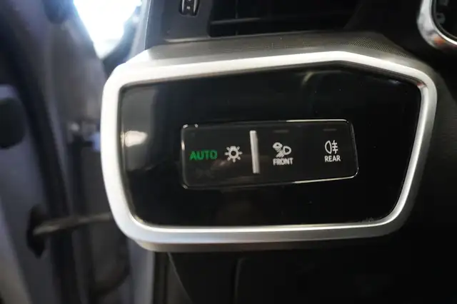 Audi A6 view 14