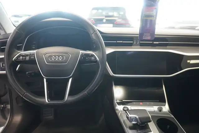 Audi A6 view 11