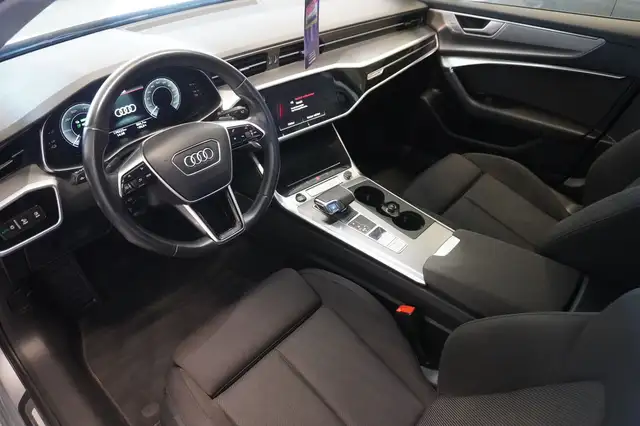 Audi A6 view 7
