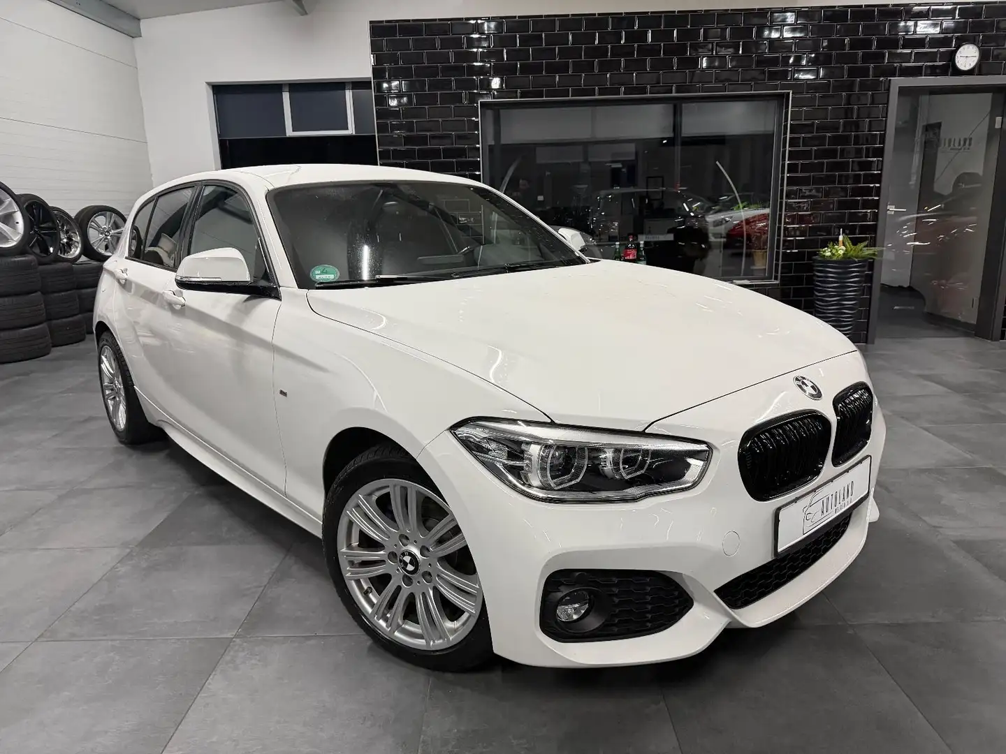 BMW 116 1 Limousine 5-trg. 116 i M Sport Weiß - 1