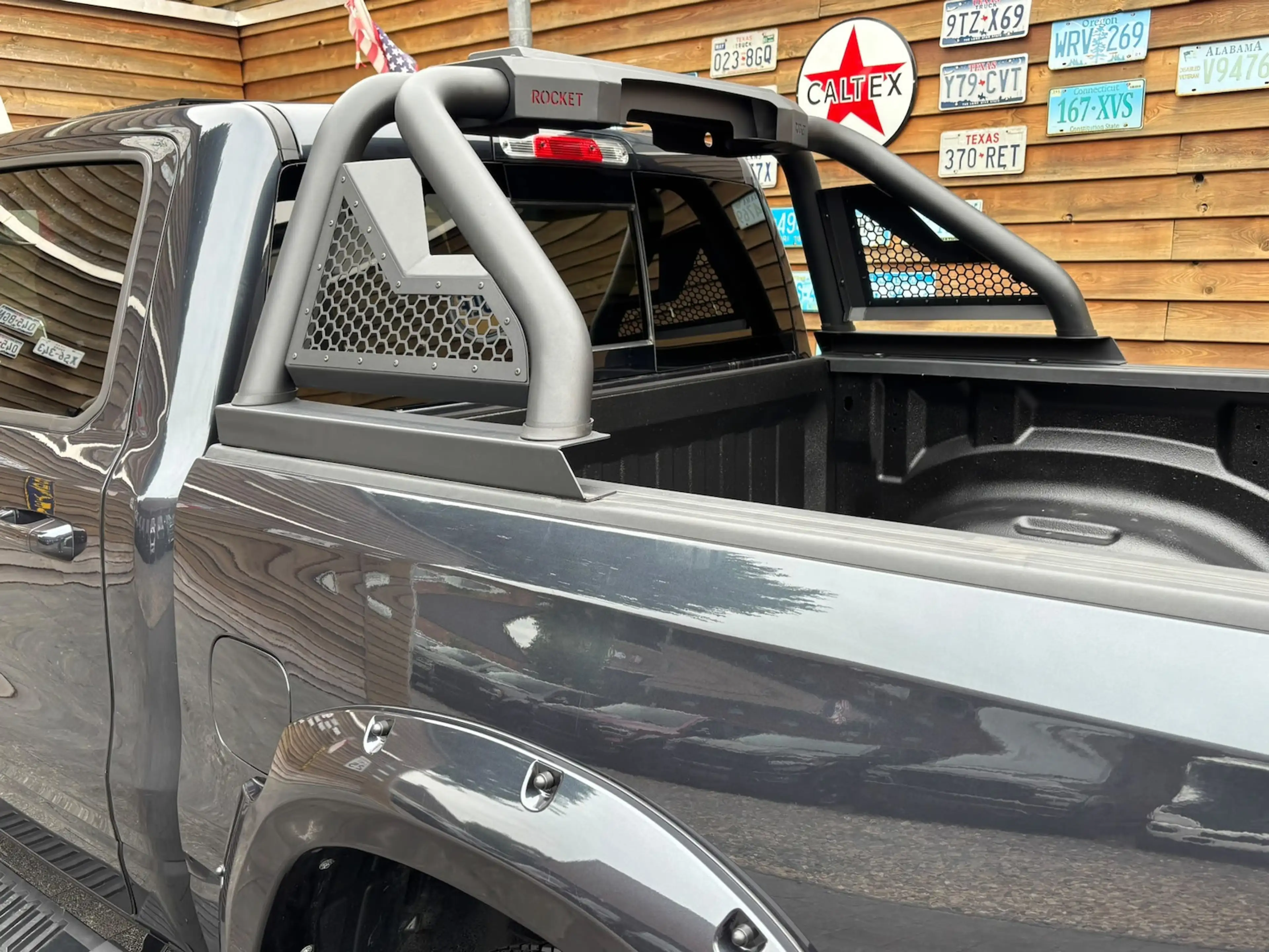 Dodge RAM 1500 Laramie 5.7L PANO 4x4 AHK — photo 10