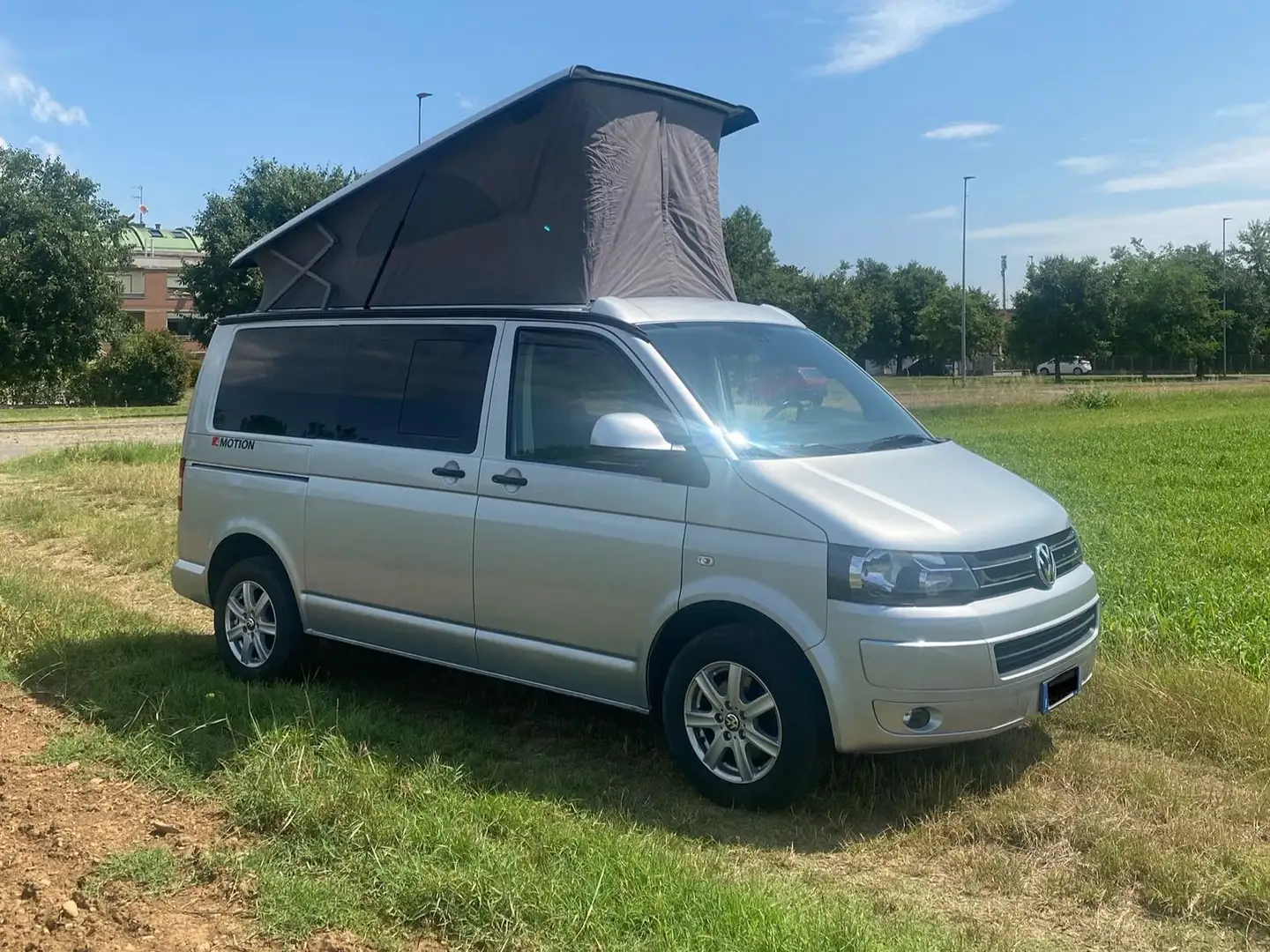 Volkswagen T5 Beach Zilver - 2