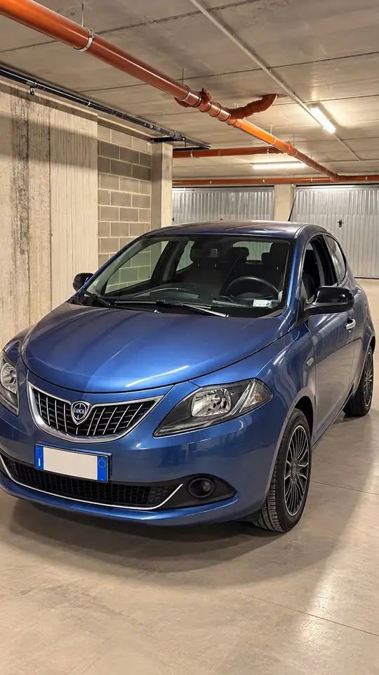 Lancia Ypsilon