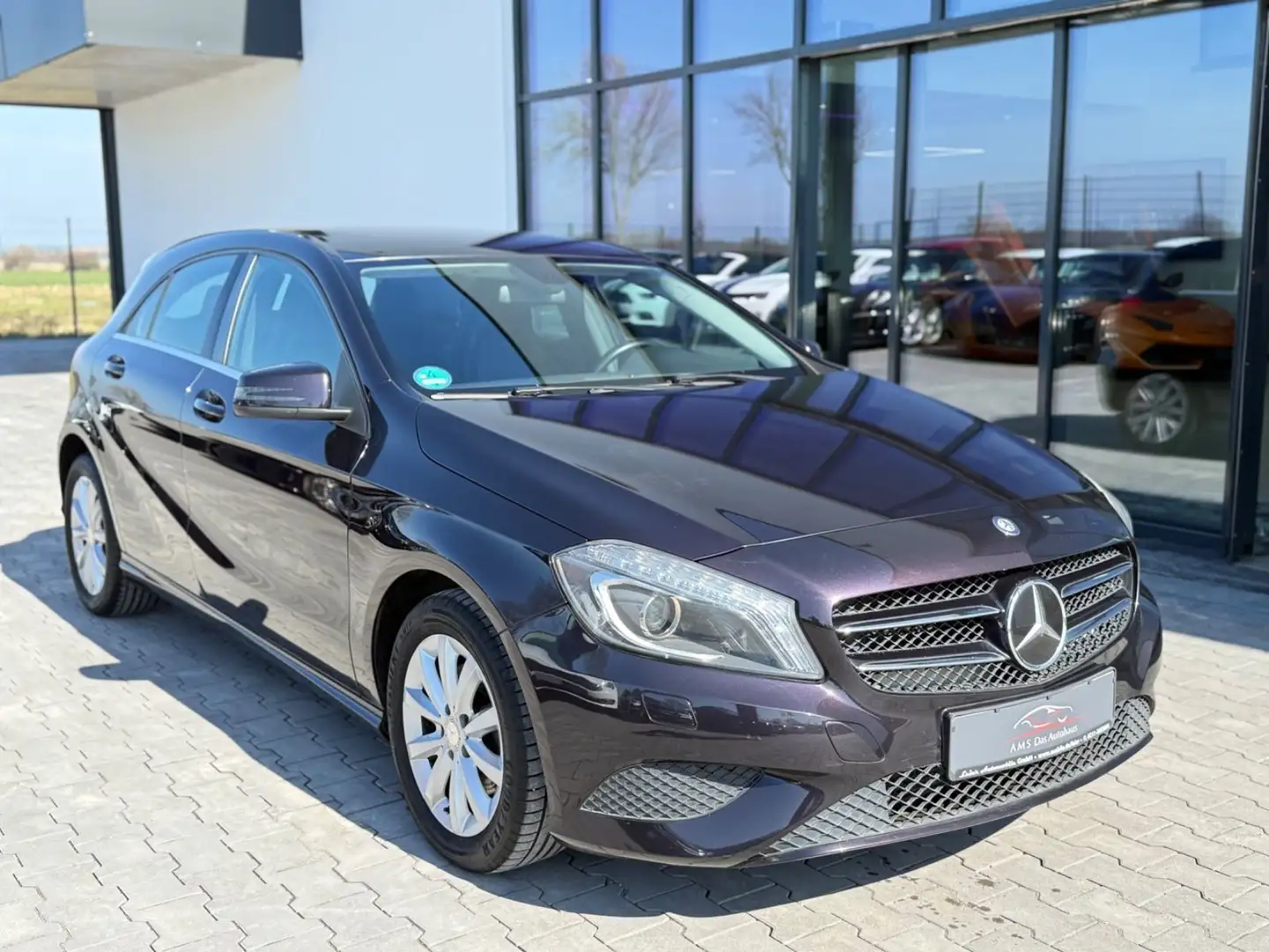 Mercedes-Benz A 180 Aut. BlueEfficiency Leder Bi Xenon Mauve - 2