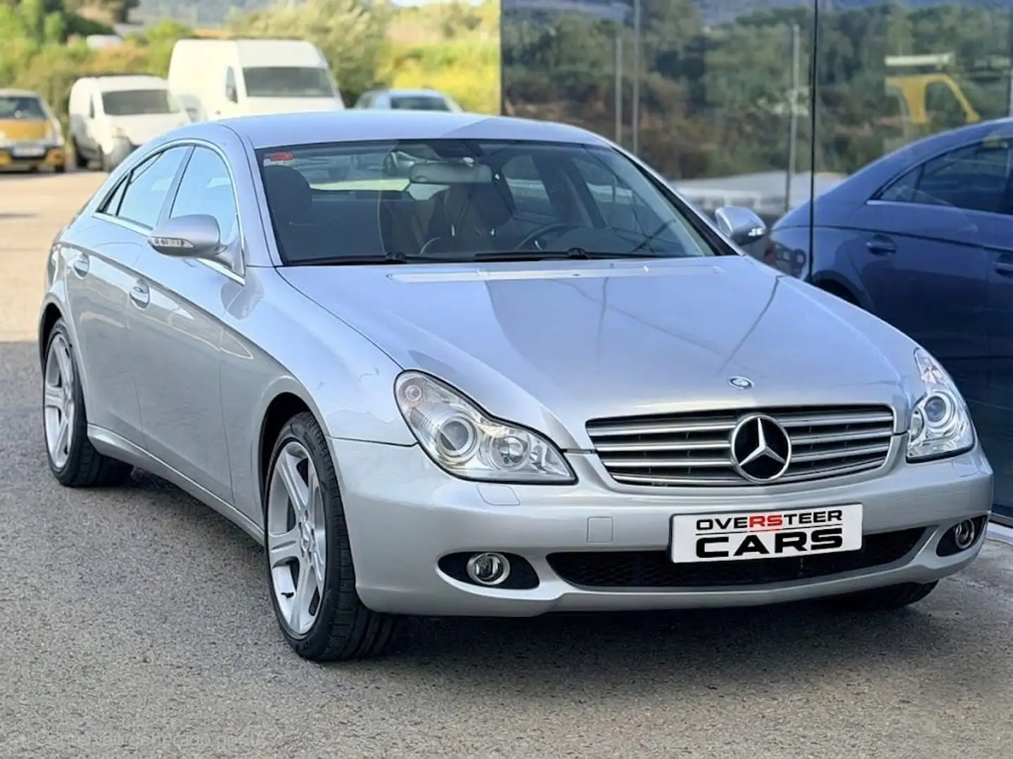 Mercedes-Benz CLS 500 Aut. Plateado - 2