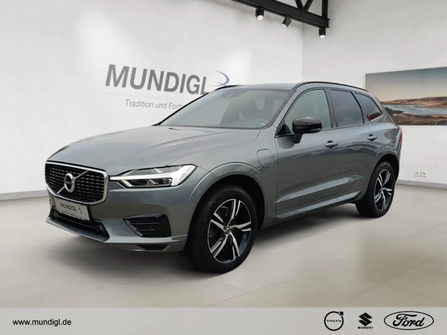 Volvo XC60 R Design PHEV AWD T8 STHZ  AHK Pano Navi RFK MEMO Grau - 1