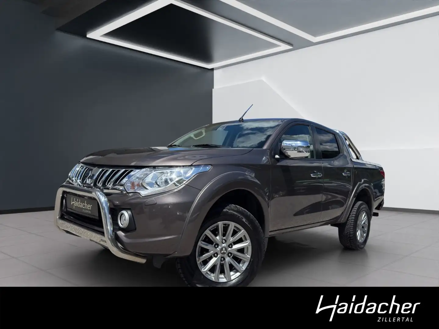 Mitsubishi L200 Braun - 1